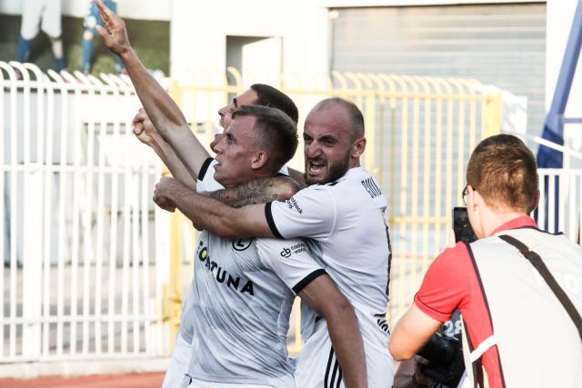 新科状元轰33分老鹰力克尼克斯 独行侠擒公牛